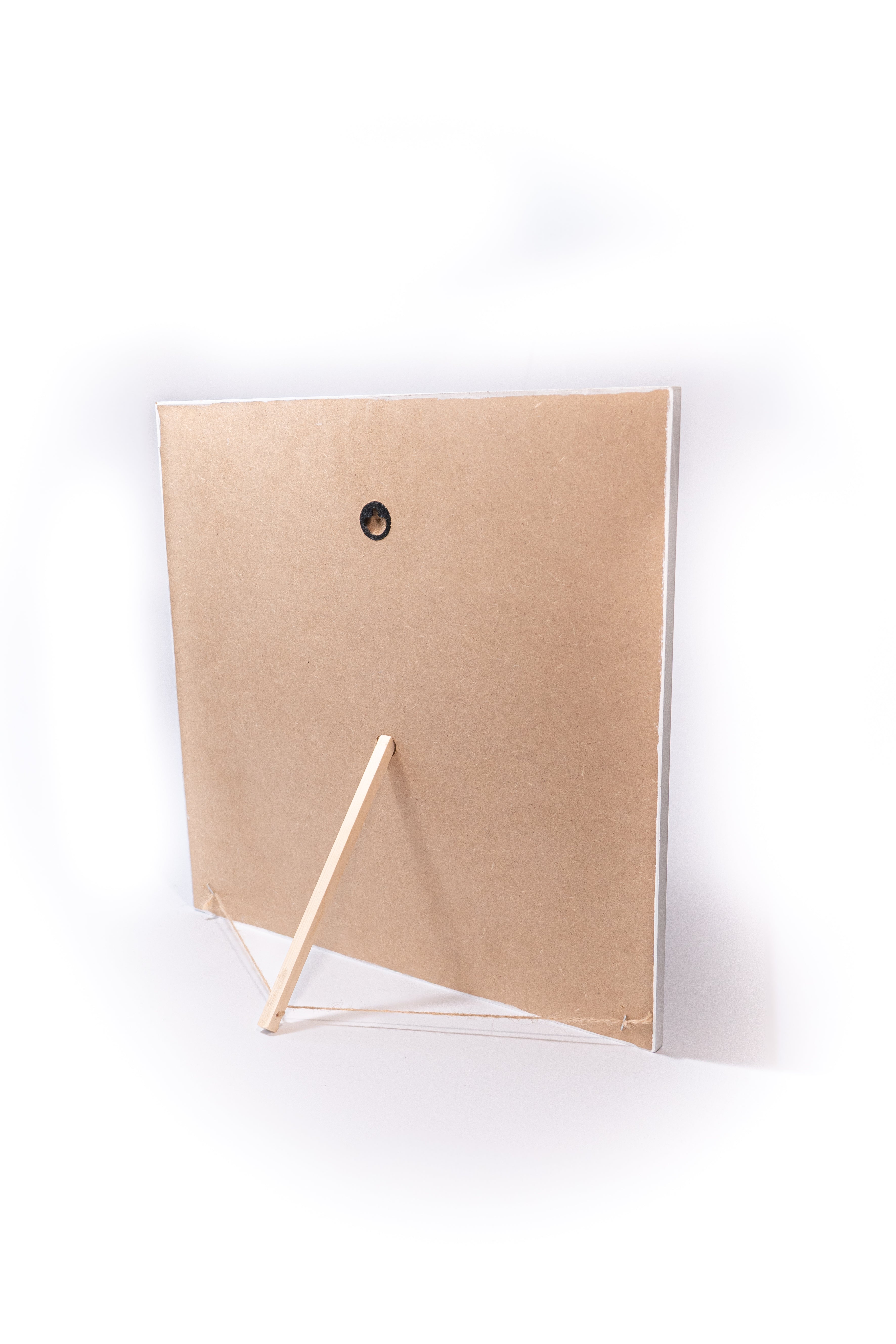 Rückseite des 40 × 40 cm String-Art-Boards mit sauberer Verarbeitung